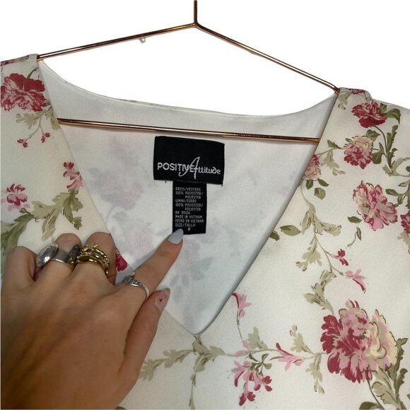 ๐ธ Vintage White Floral Midi Dress V Neck Slant Hem Romantic Cottagecore Sz 8 - Picture 4 of 9